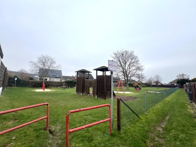 Spielplatz in unmittelbarer Nähe 