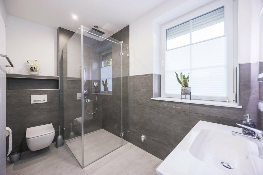 Badezimmer EG