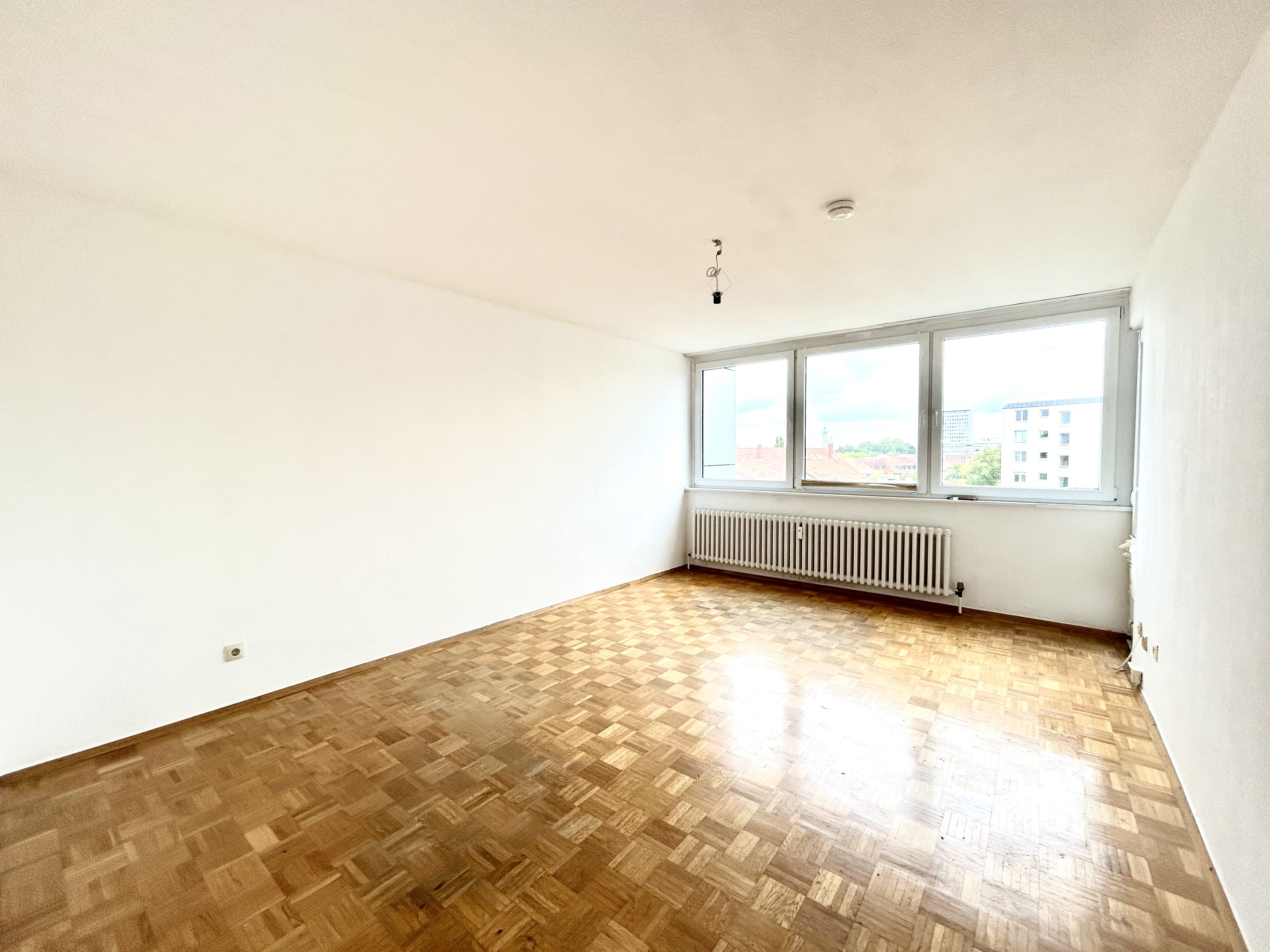 7ef4df6ca74bd22d38ea12257952575c 2-Zimmer-Wohnung – ideal für Kapitalanleger und Studierende – perfekte erste Wohnung im östlichen Ringgebiet. Sofort verfügbar.