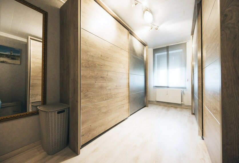 Ankleidezimmer Wohnung 1