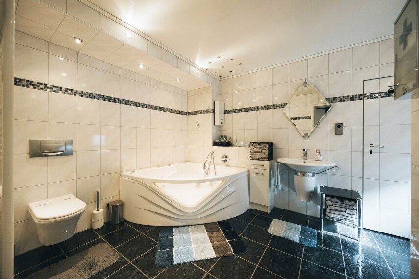 Badezimmer Wohnung 1