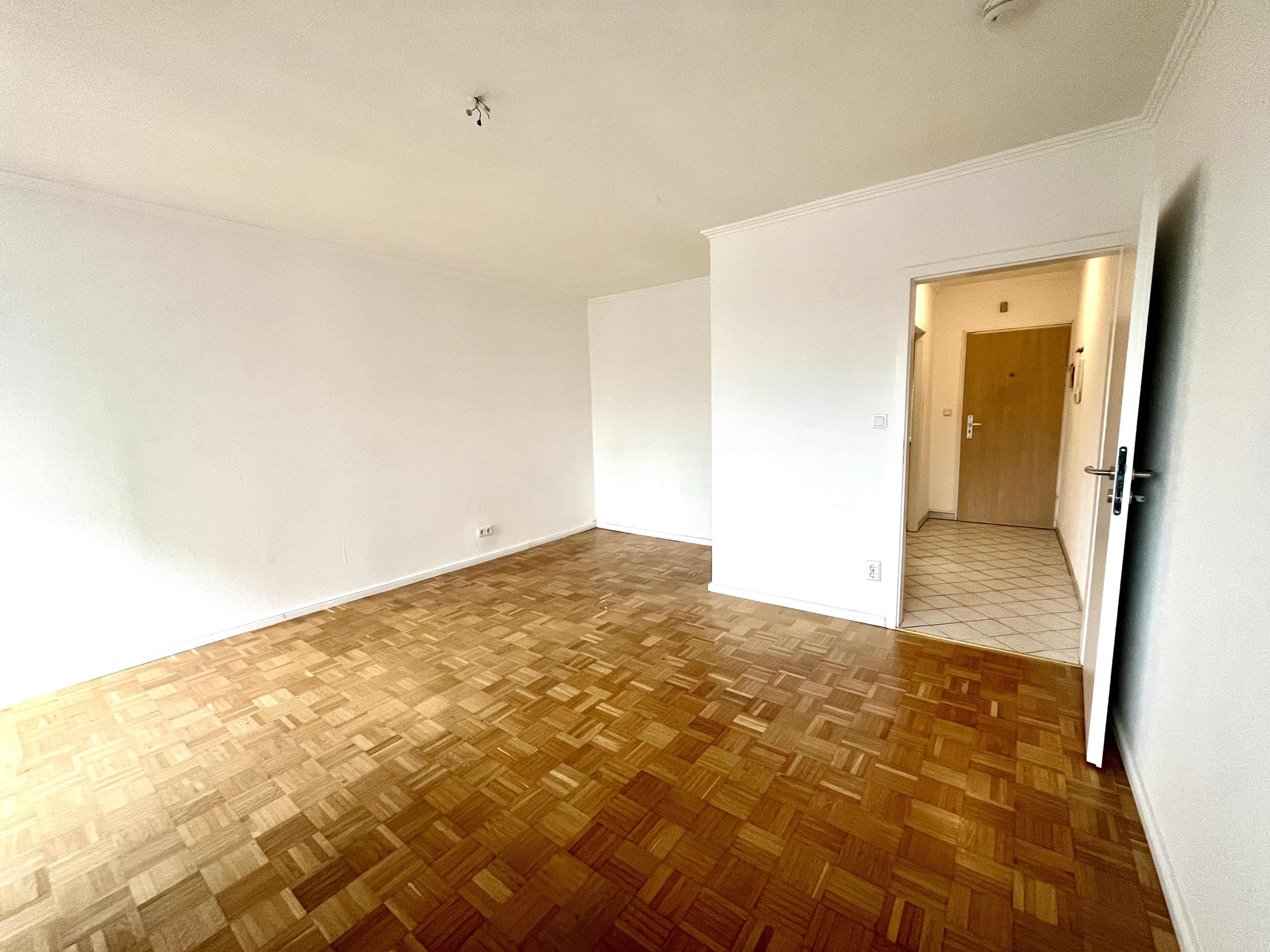400 m bis zur Uni! Top Apartment zur sofortigen Vermietung!