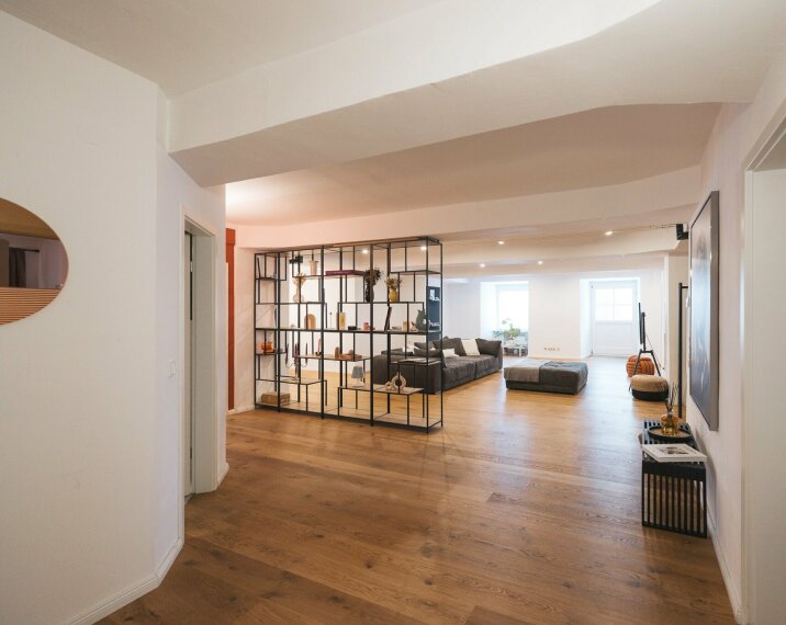 Blick ins Wohnzimmer