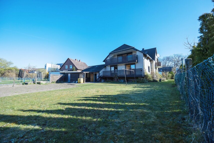 Garten und Rückansicht