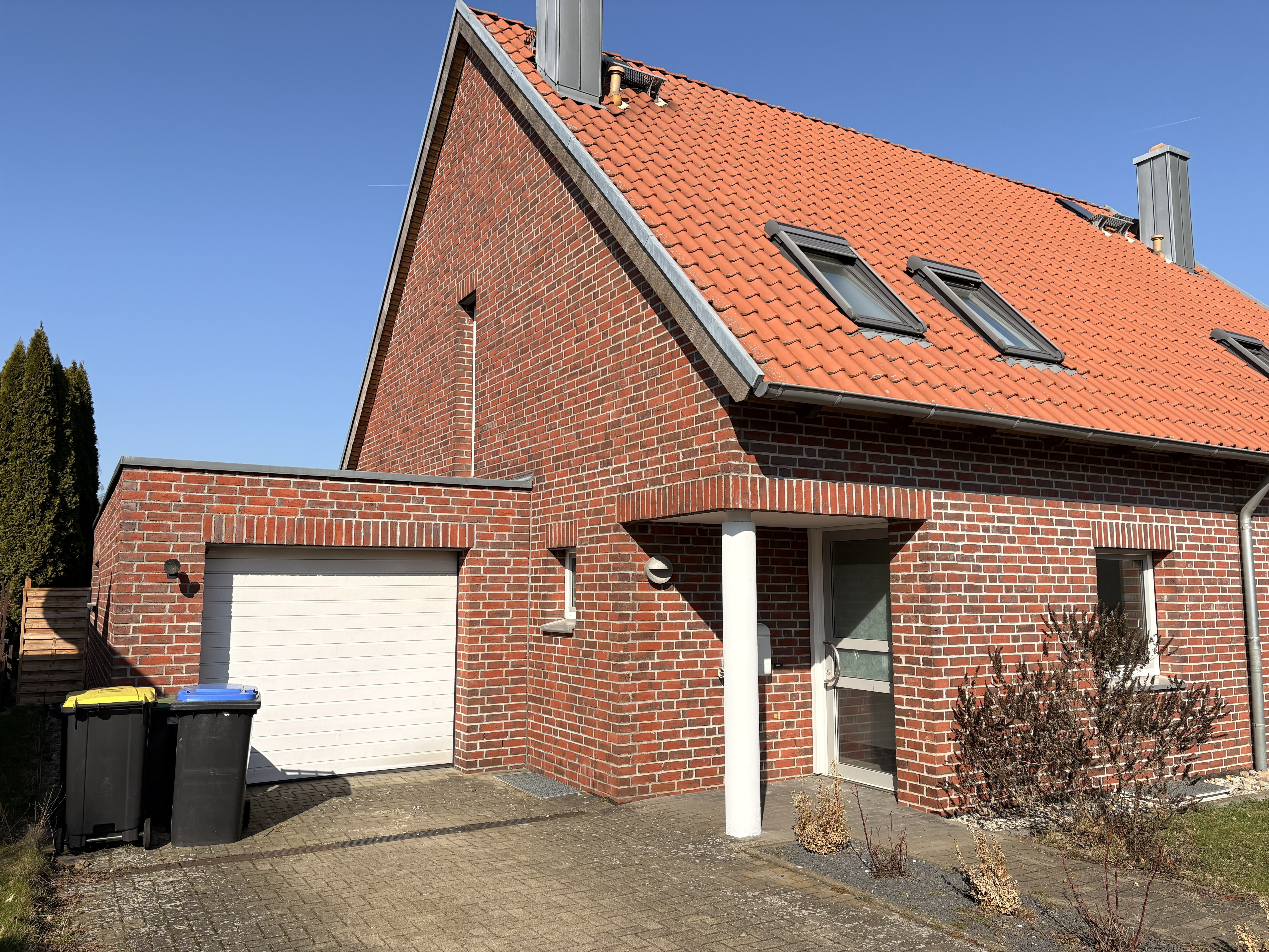 c3bb50b6520d8a17ae4bdb3940686b14 Attraktive Doppelhaushälfte in ruhiger, famiilienfreundlicher Lage in Heere!