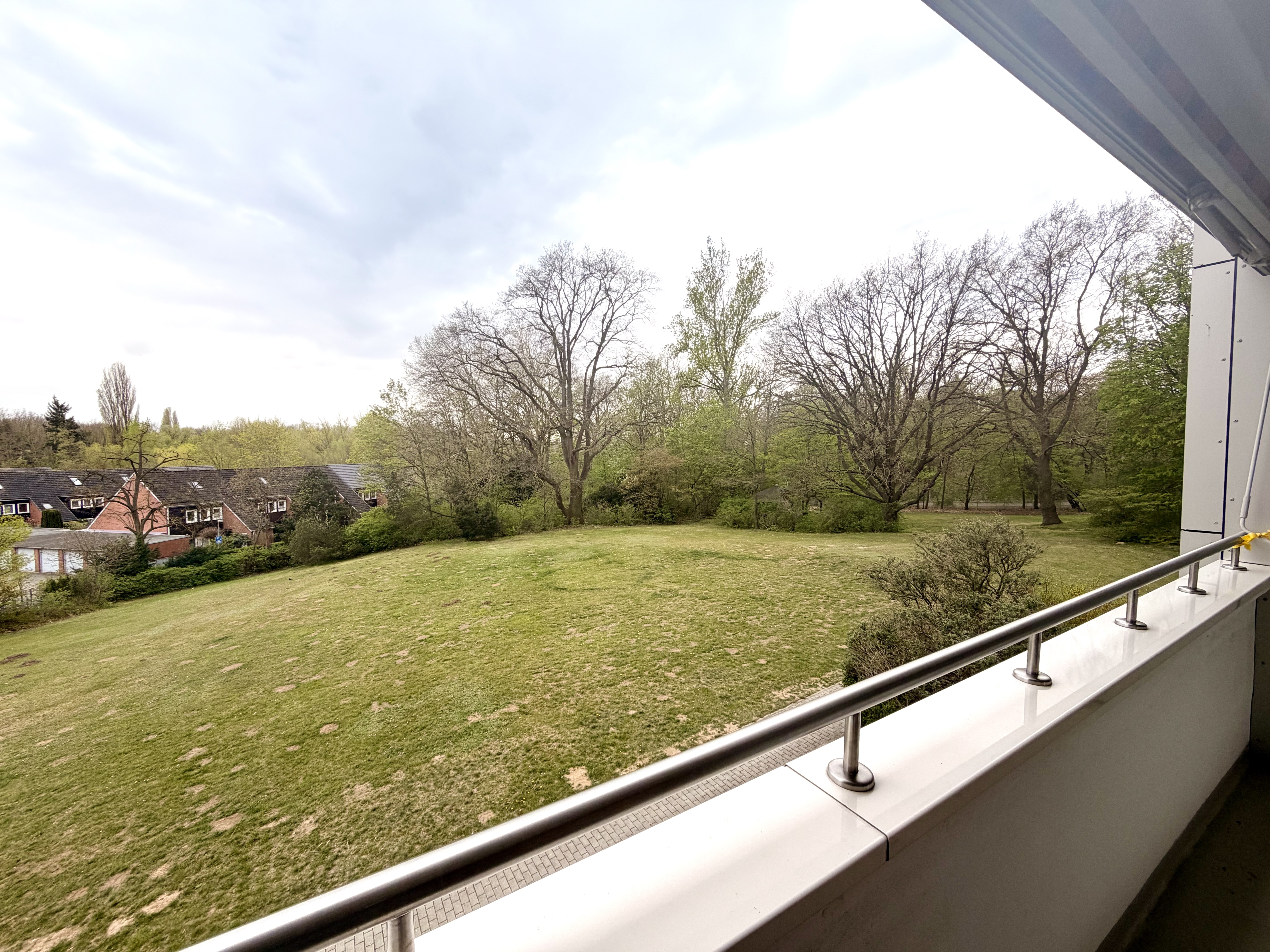 Barrierefreie, grüne, ruhige 2 Raum Wohnung nahe Ölper See - ideal für Rentner oder Pendler!