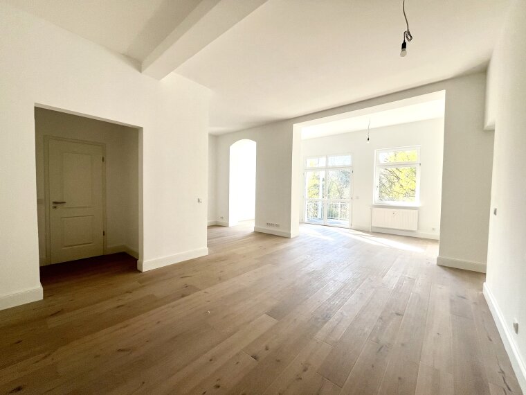 Großzügig, hell & einladend