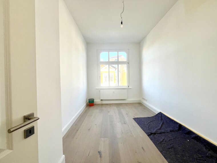 Kinderzimmer / Home Office 