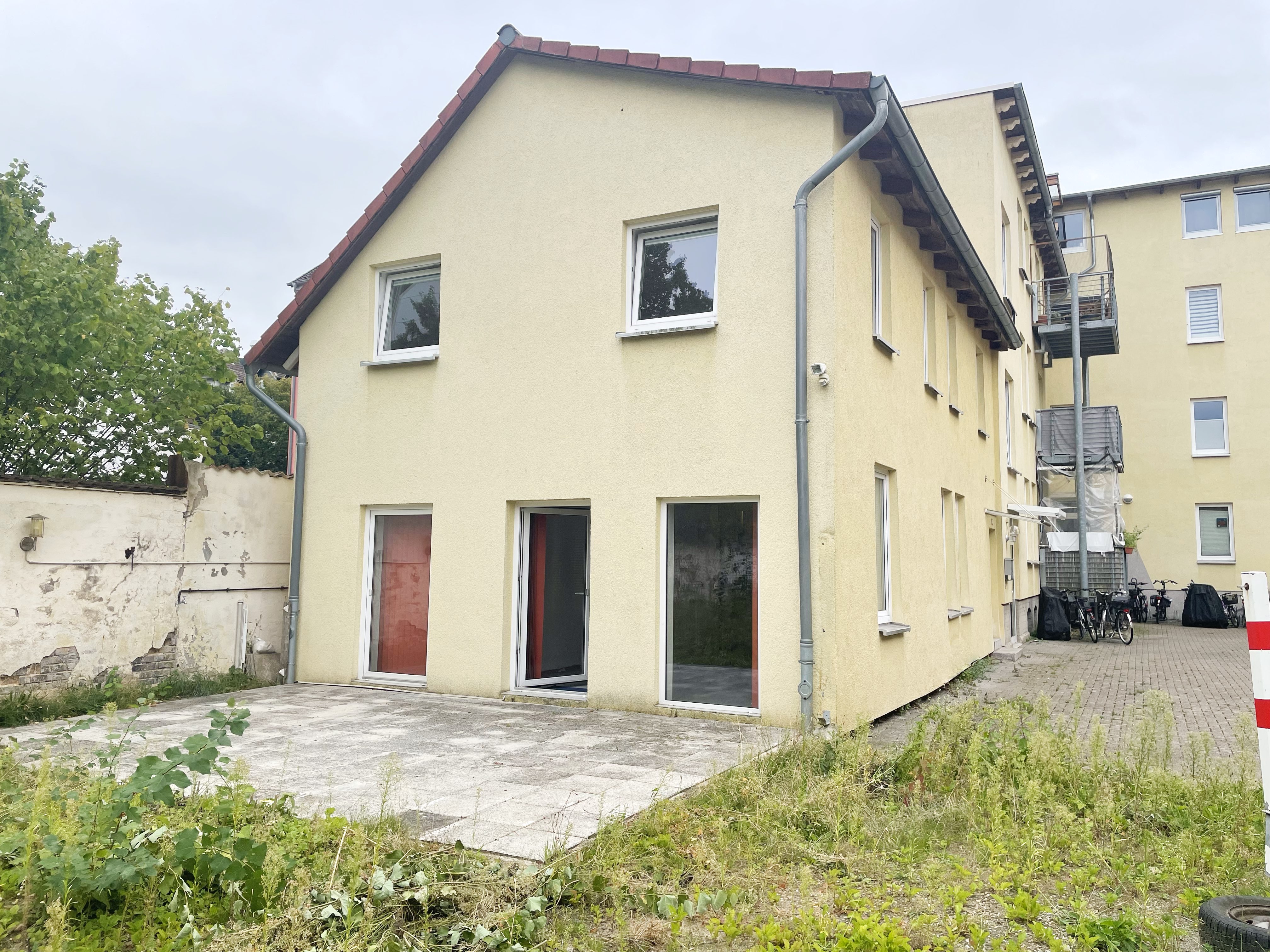 e4555fb752bd9881f60dc8c7a16b46aa Vielseitiges Immobilienpaket mit großem Entwicklungspotenzial - Wohnung und Bauland im Östlichen