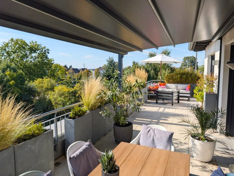 Dachterrasse mit Überdachung