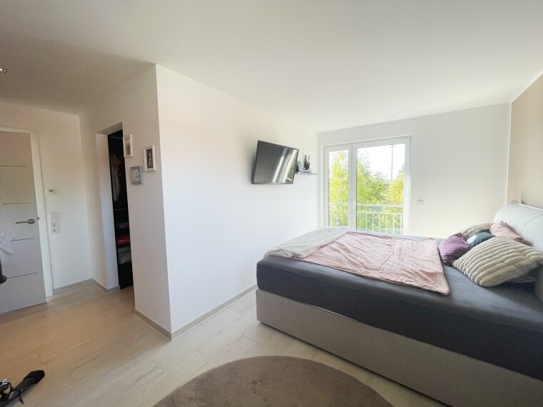 Schlafzimmer mit Ankleide