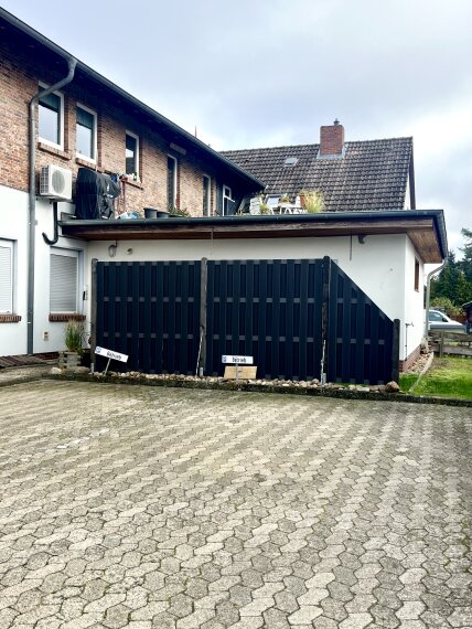 Betriebsparkplätze am Innenhof