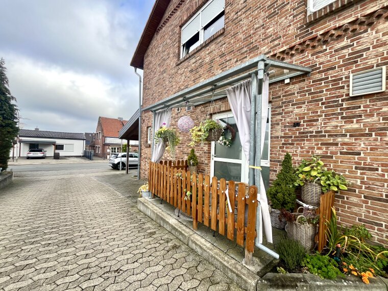 EG Wohnung neben Gewerbe